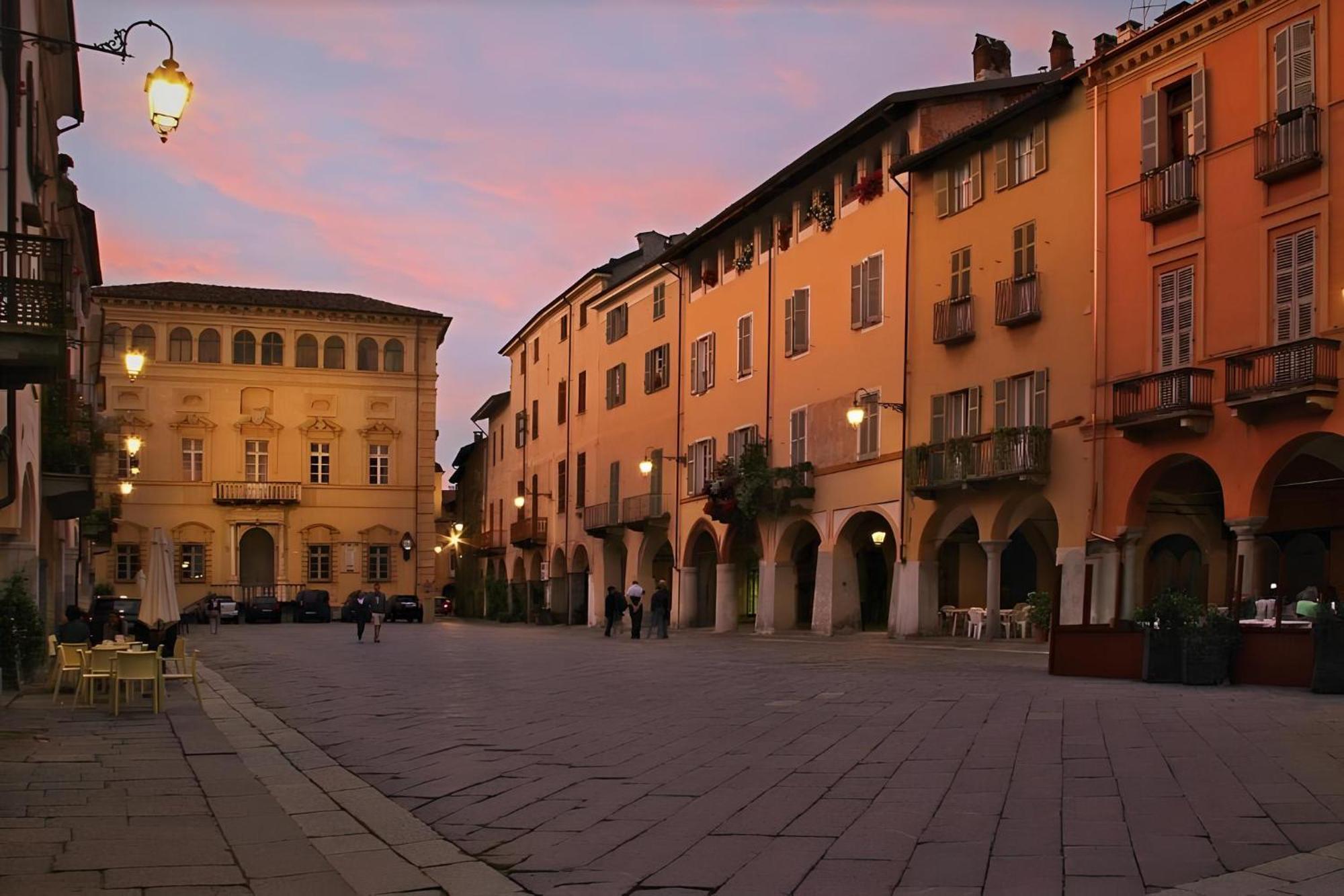 Centro Storico Luminoso Spazio Al Piazzo Biella Exteriér fotografie